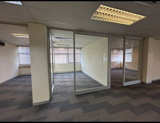 324M² OFFICE TO LET IN SANDTON CENTRAL